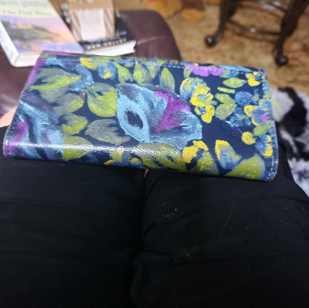 Patricia Nash wallet - Deep blue nature collection